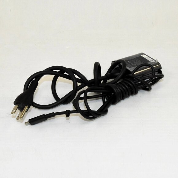 (I-23159) Dell P82G Laptop - Picture 8 of 8